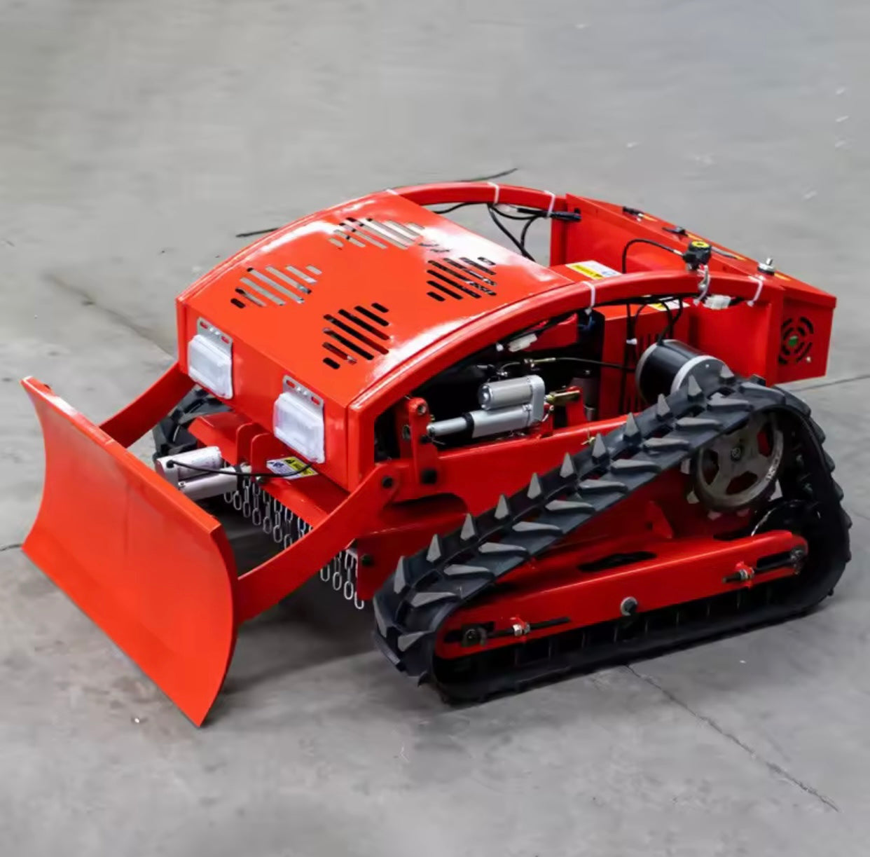 High Efficiency Remote Control Lawn Mower with Snow Plow Double Function Mini Robotic Lawn Mower with Snow Blower