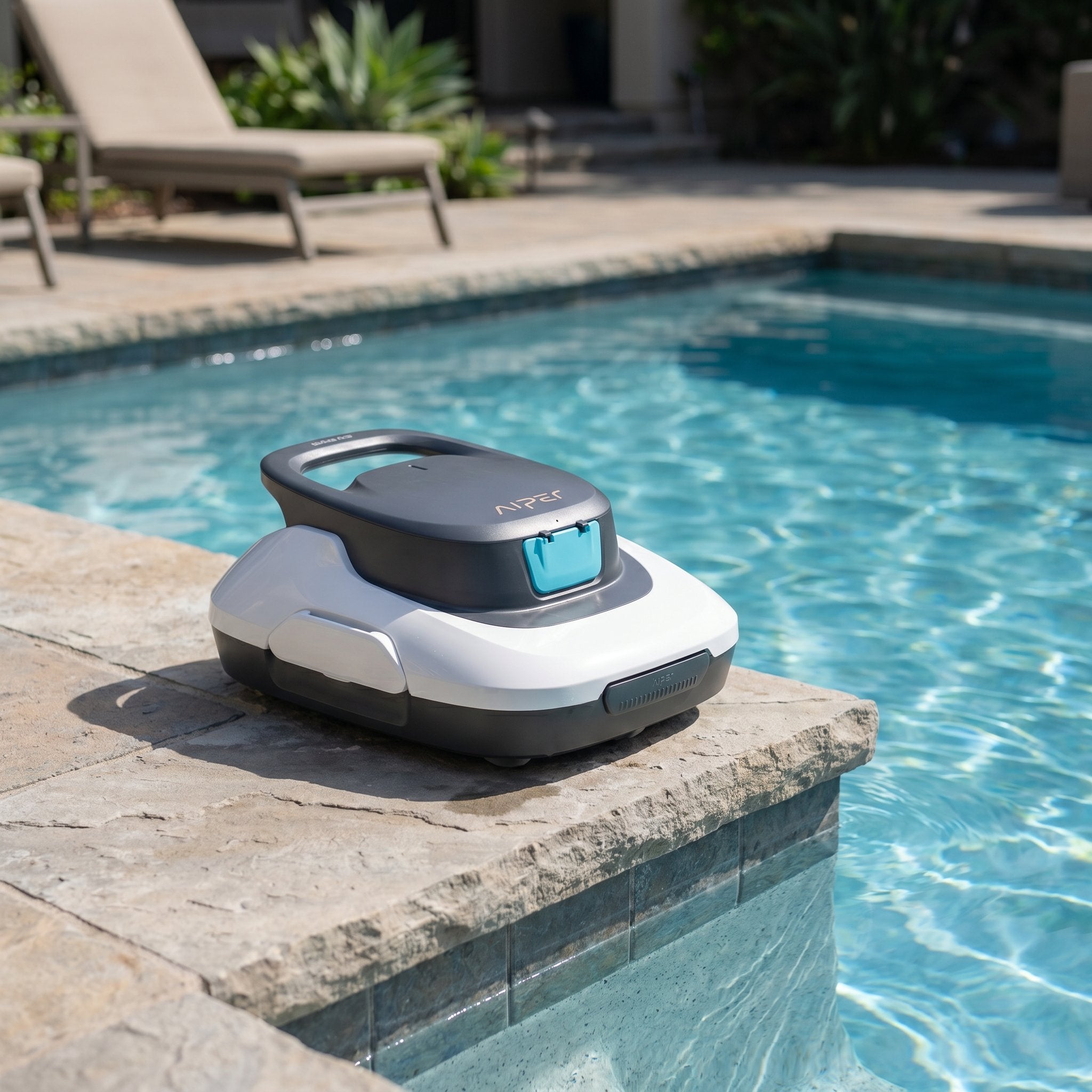 Aiper Scuba 800 Wireless Pool Cleaner — product photo